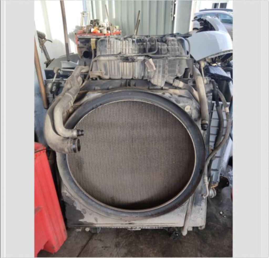 piece_MAN TGX 18.500 RADIATEUR EAU 81061016792