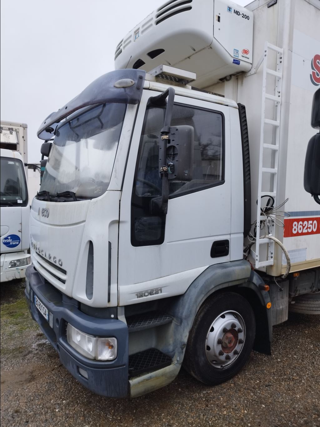 piece_ IVECO 120E18 CAB 504085036