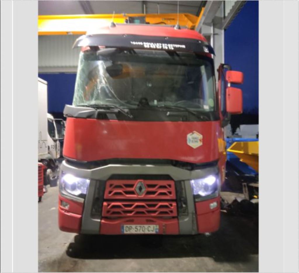 piece_RENAULT T 480 BOITIER DE DIRECTION 7421386315