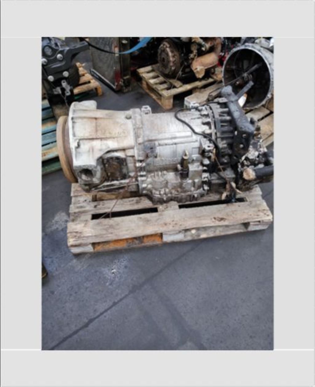 piece_MERCEDES 1828  BOM BOITE DE VITESSE MD3060PR