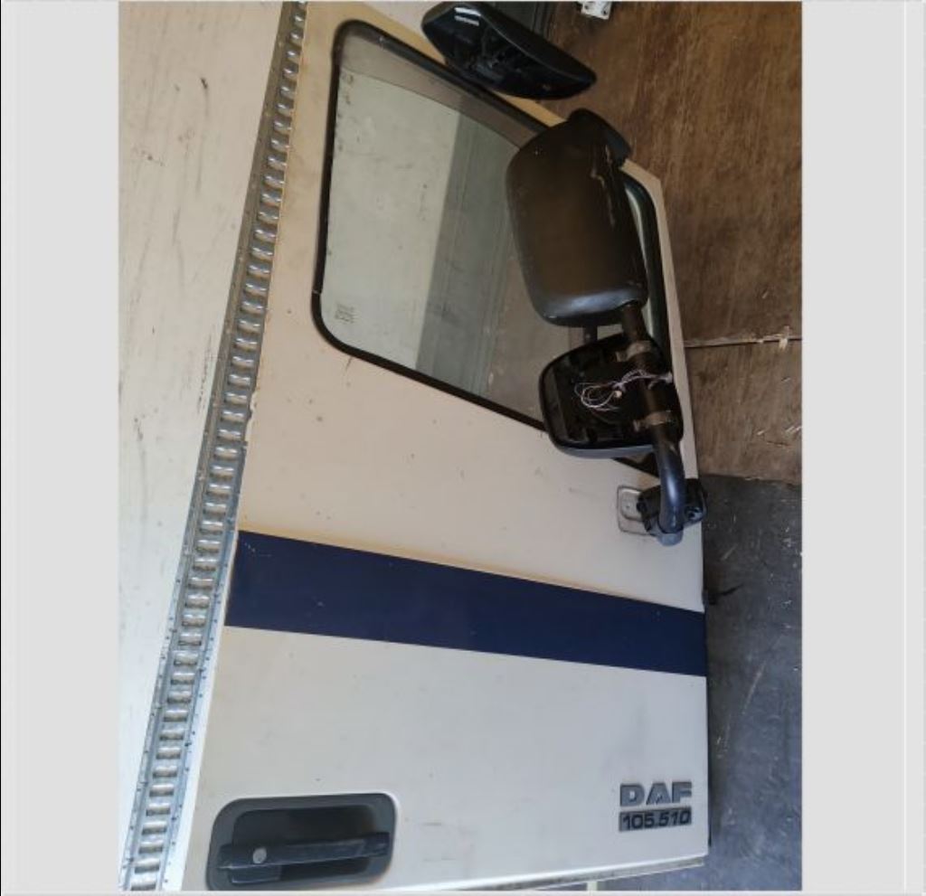 piece_DAF  DAF XF1 PORTE AVANT GAUCHE
