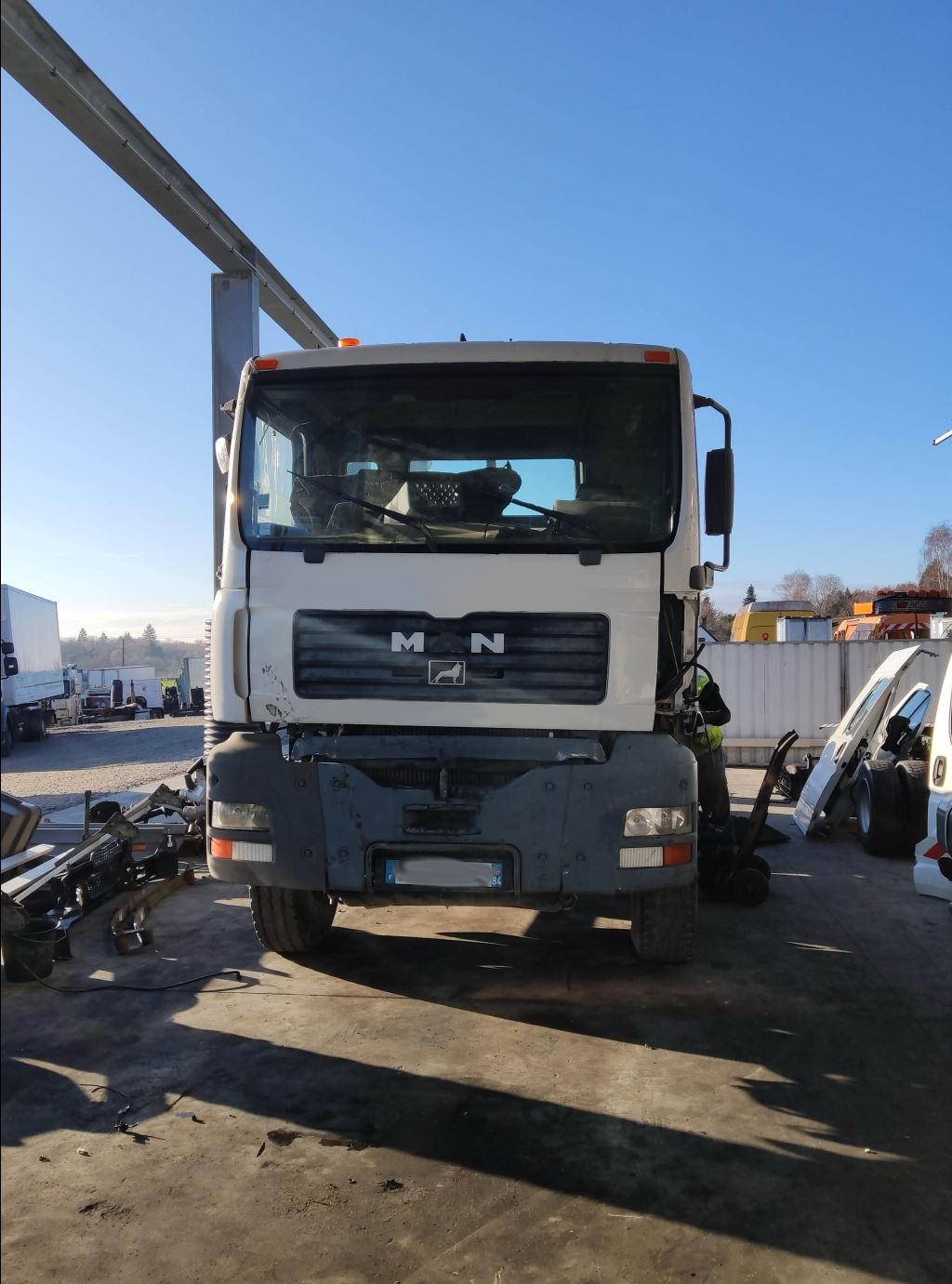 piece_MAN 26.363  ETRIER DE FREIN AVANT GAUCHE 81.50804-6311