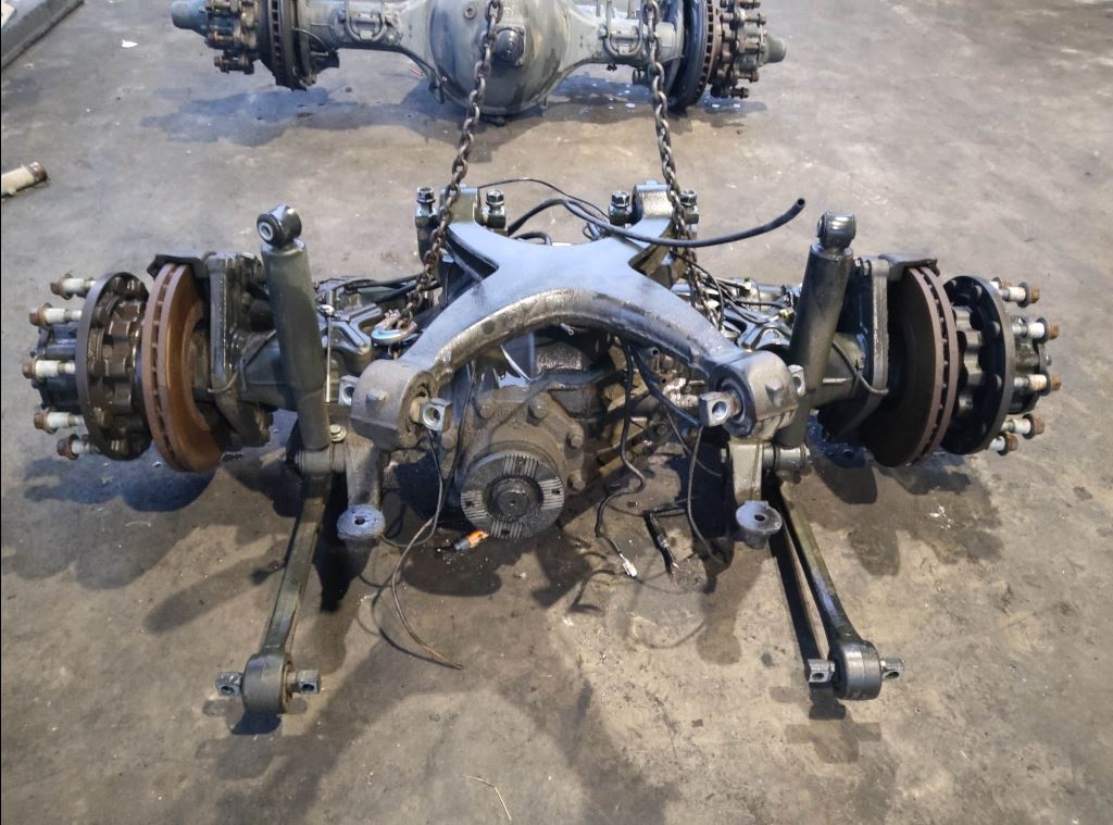 piece_MAN TGX 18.500 MOYEU ARRIERE GAUCHE 81357010155