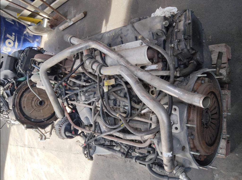 piece_KAROSA RECREO MOTEUR CURSOR8