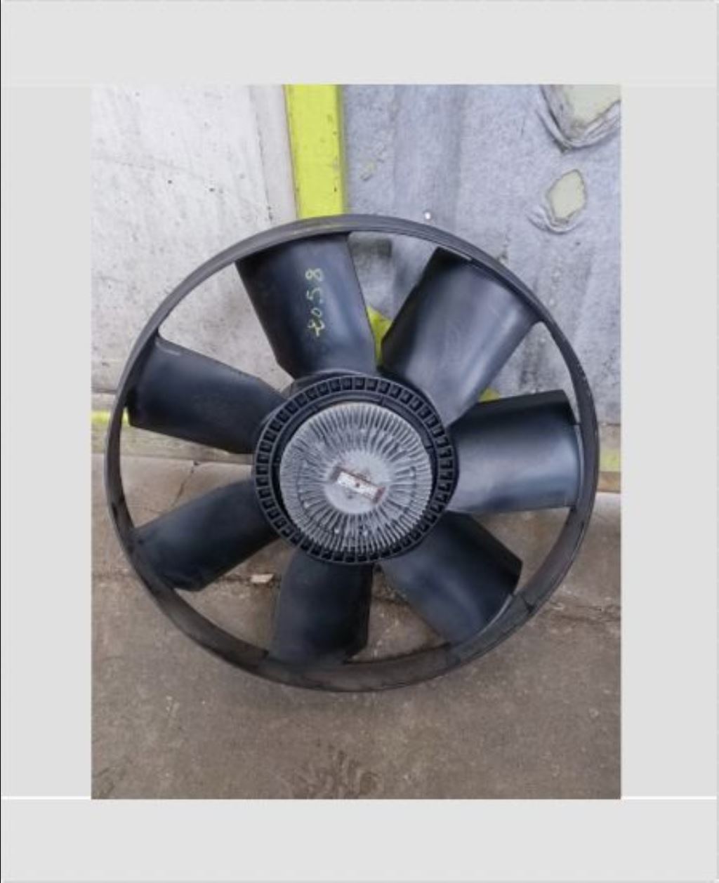 piece_IVECO 120E22 VENTILATEUR MOTEUR 500392864