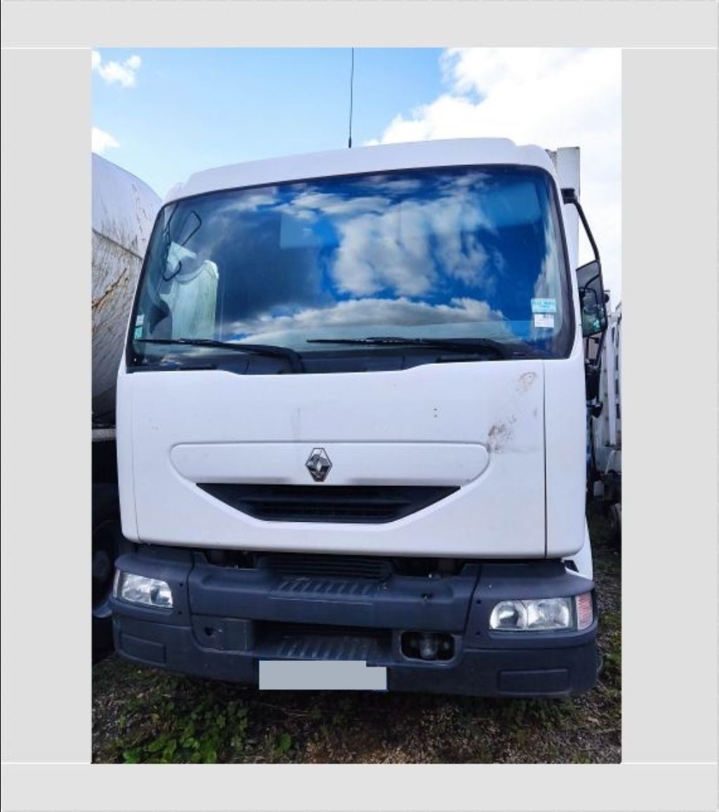 piece_RENAULT MIDLUM 180 DCI CALANDRE SUPERIEURE 5010544970