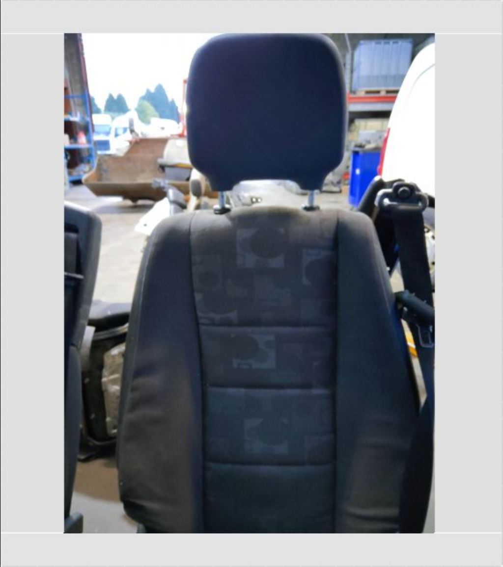 piece_MERCEDES 1323 SIEGE AVANT GAUCHE A9739102802