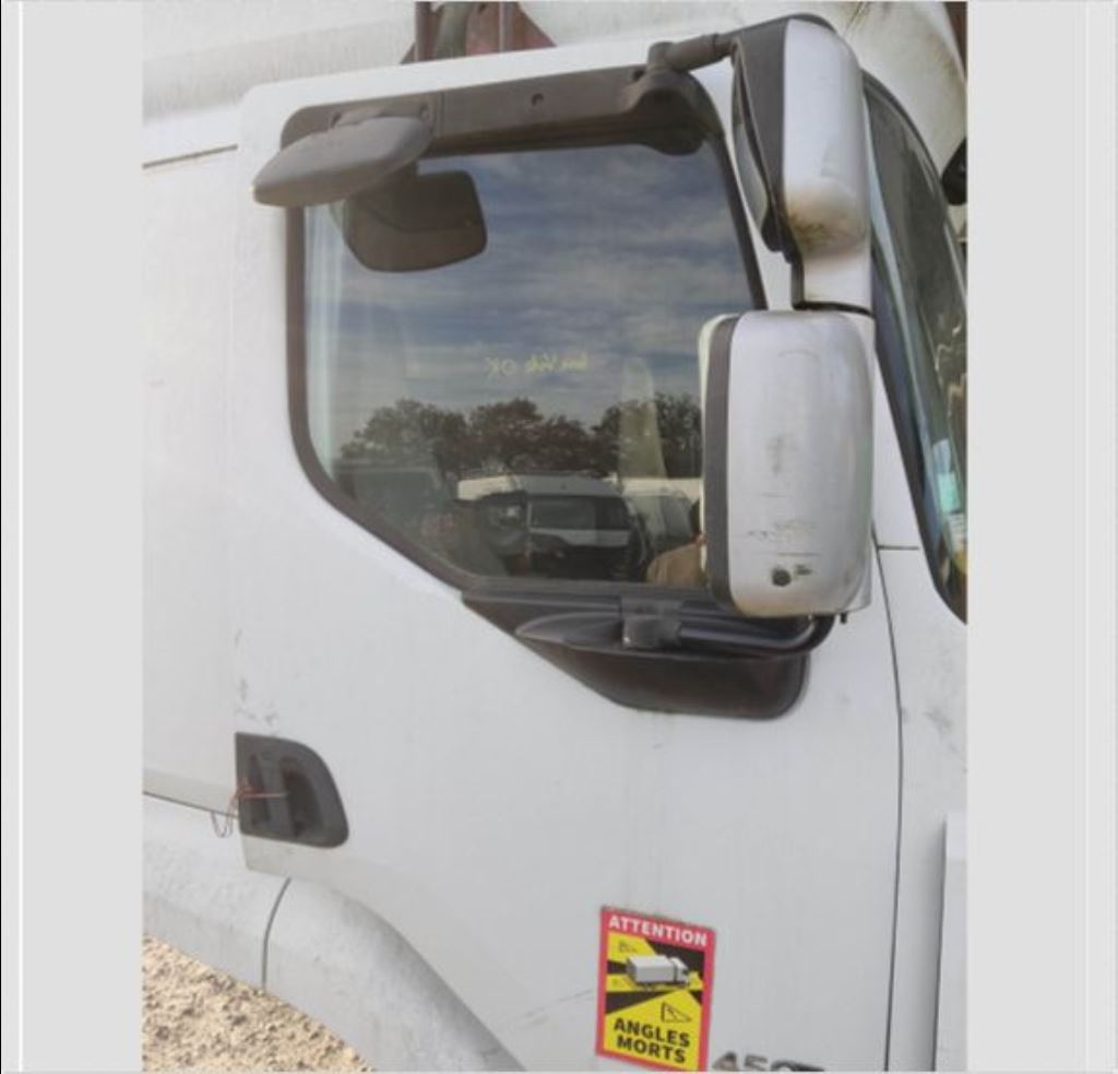 piece_RENAULT PREMIUM  CABINE