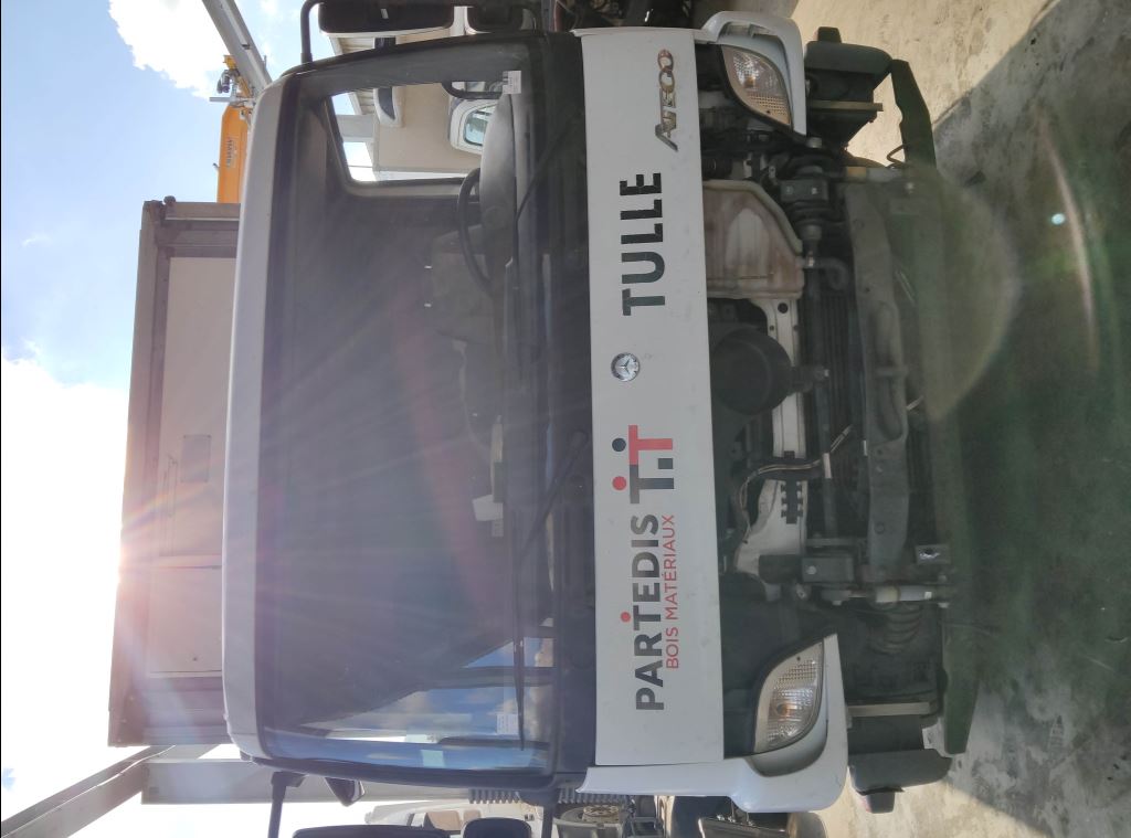 piece_MERCEDES ATEGO RETROVISEUR ACCOSTAGE A9408102616