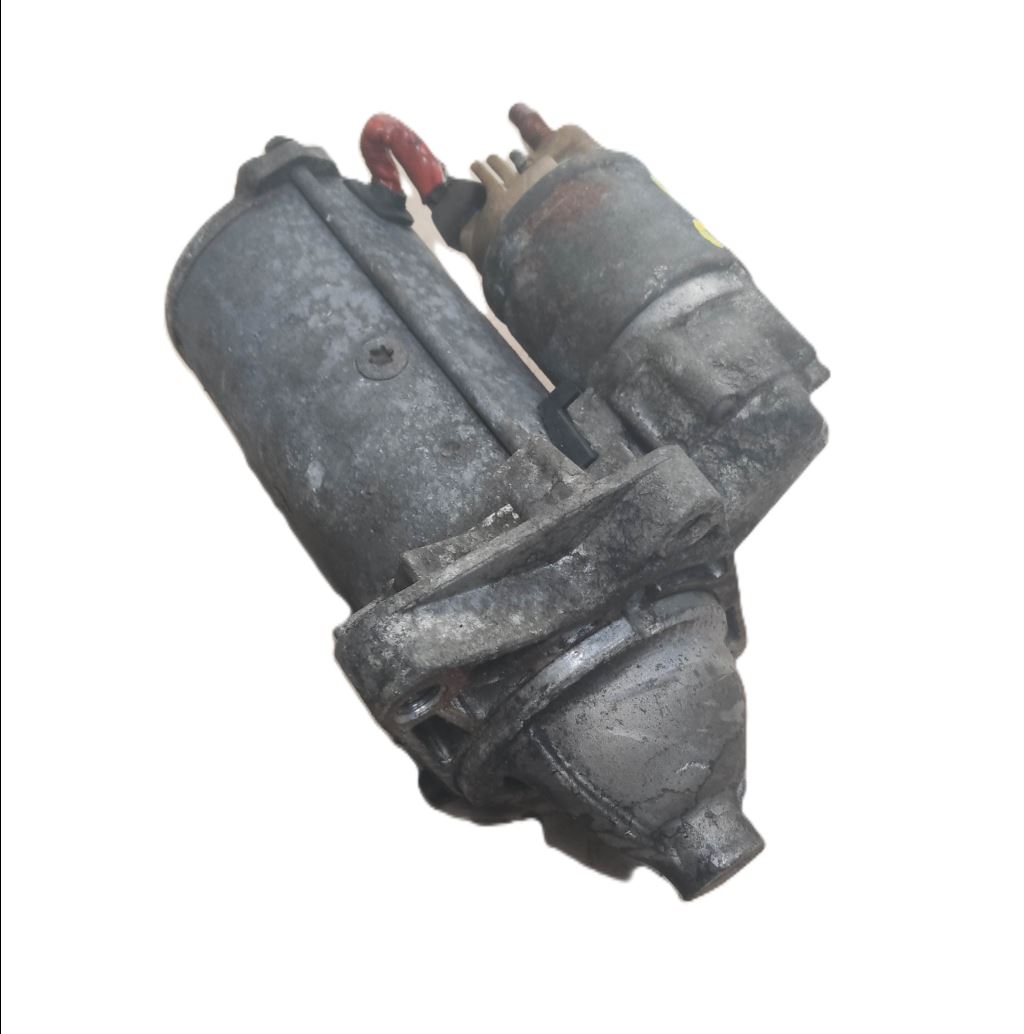 piece_RENAULT MASTER  DEMARREUR 8200568535