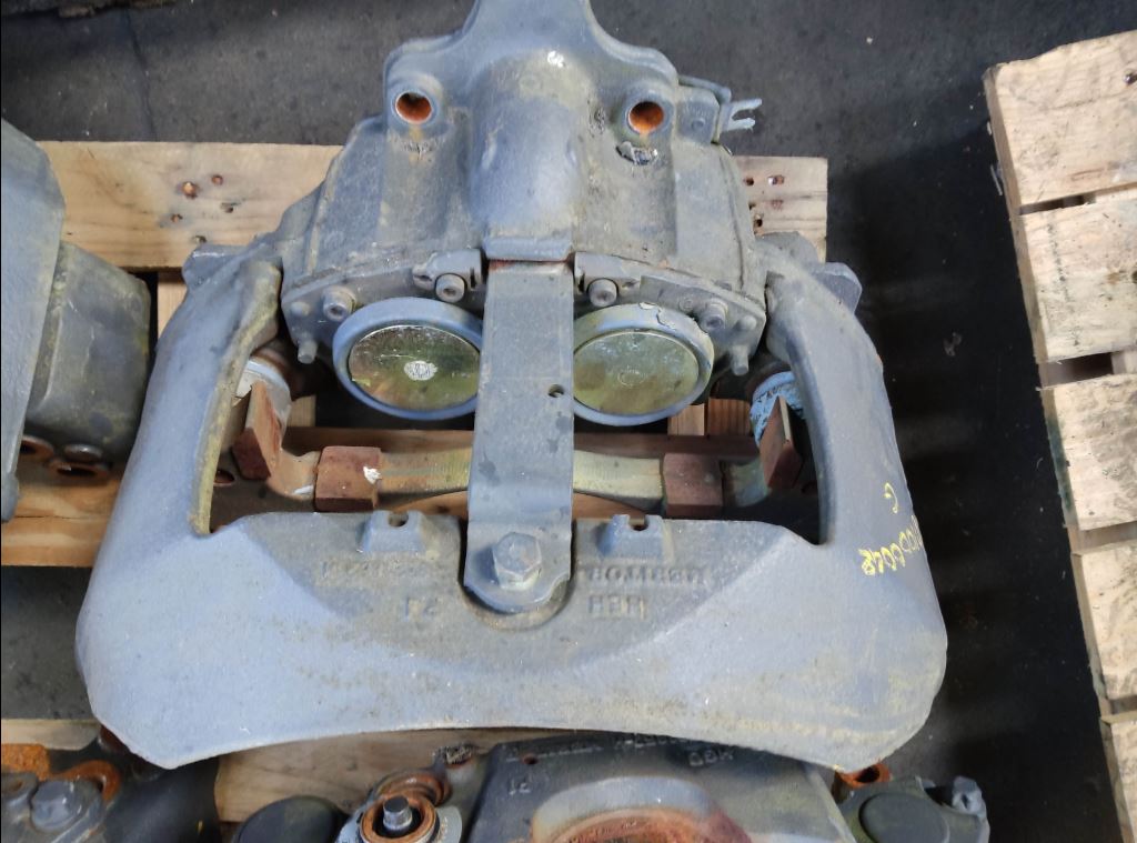 piece_RENAULT PREMIUM  ETRIER DE FREIN AVANT GAUCHE 7421487649