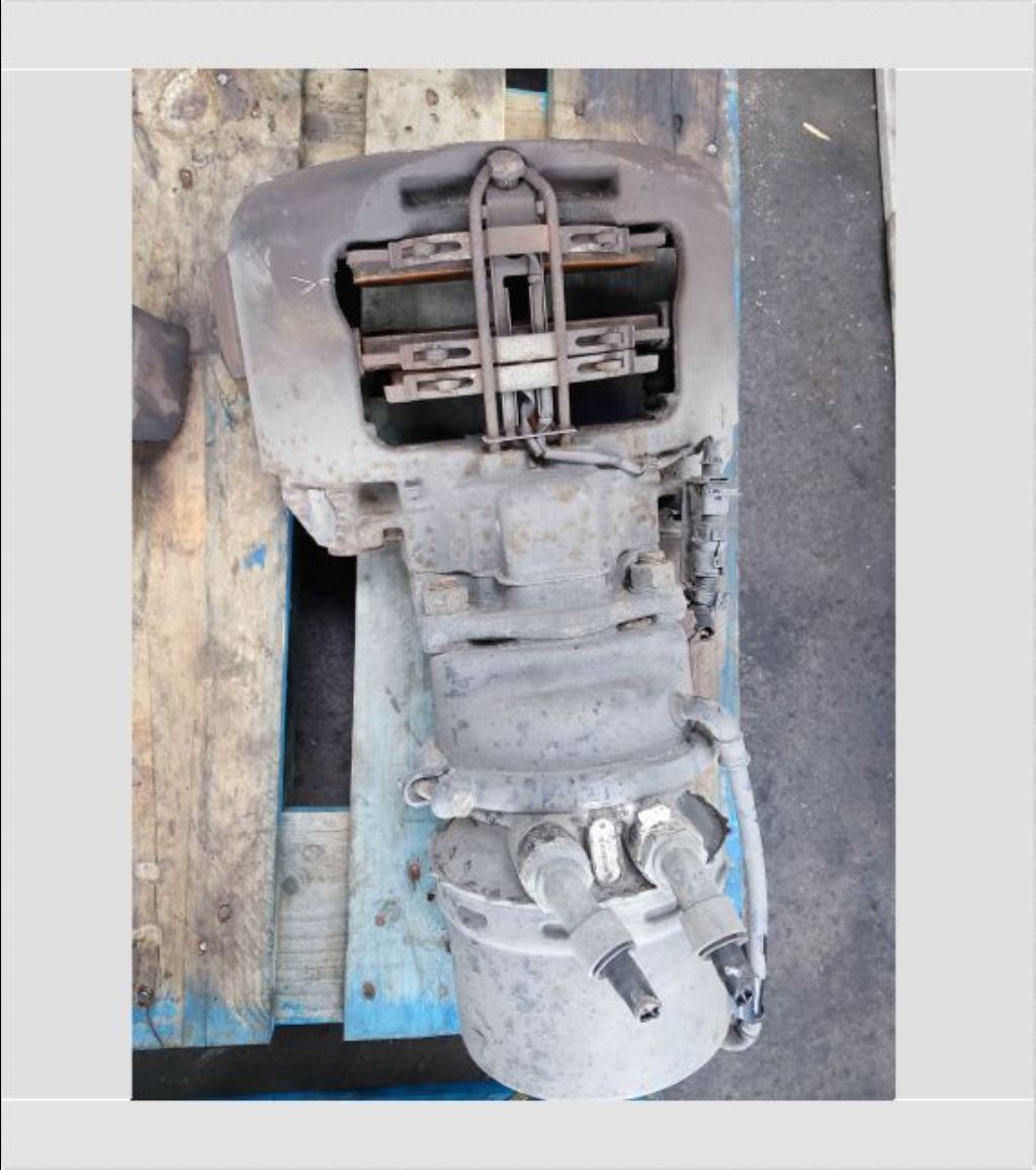 piece_RENAULT MIDLUM  ETRIER DE FREIN ARRIERE DROIT 7421471922