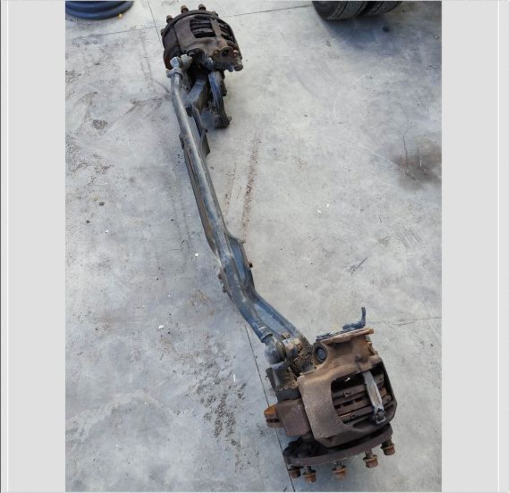 piece_MAN 28.393  FUSEE AVANT DROITE 81442016292