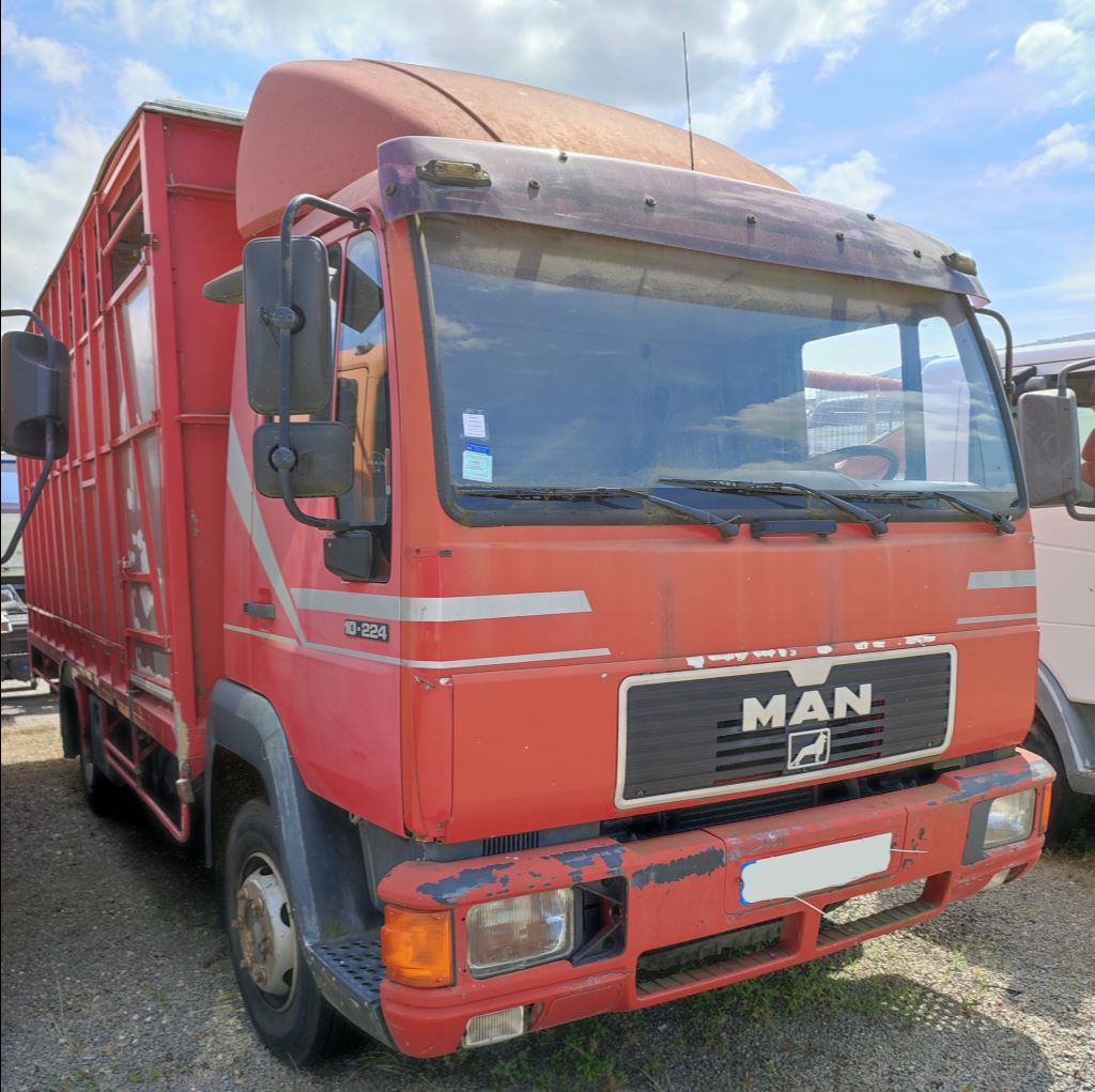 piece_MAN 10-224 ETRIER DE FREIN AVANT GAUCHE 81.50804-6089