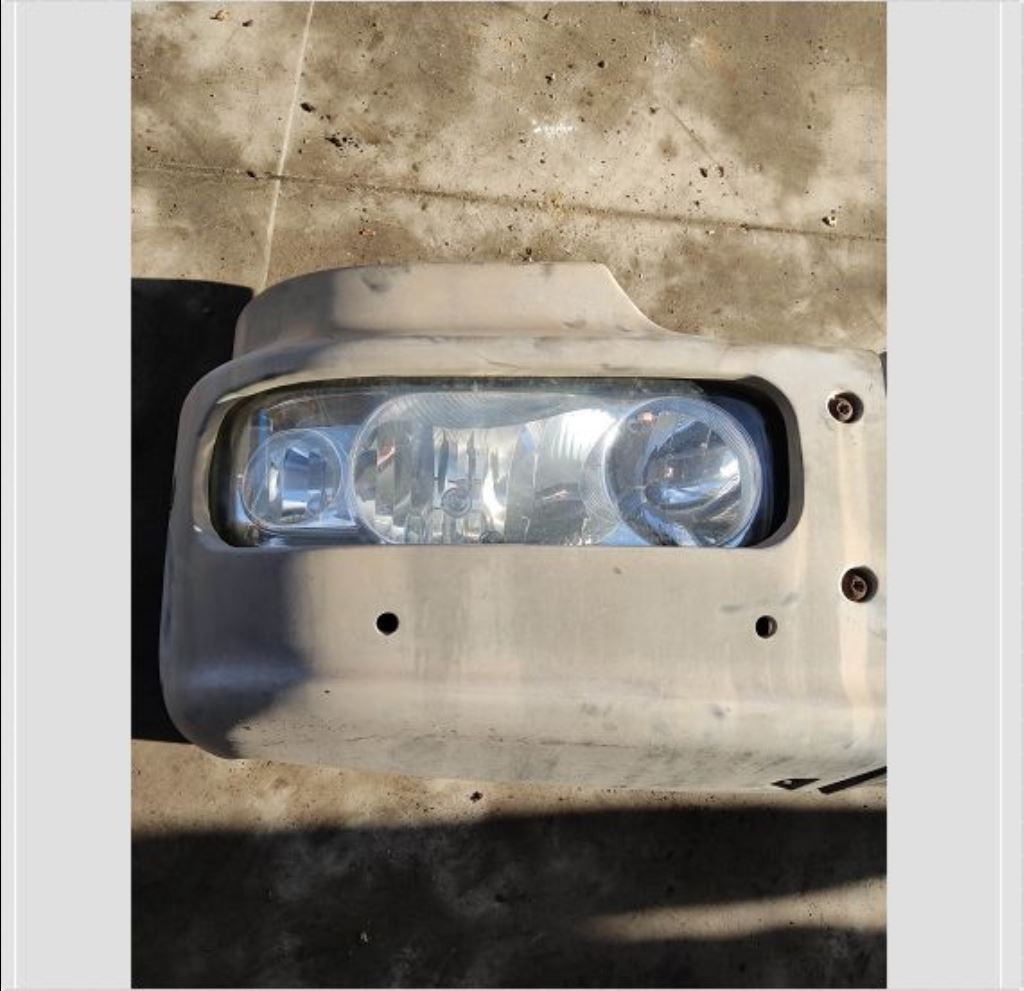 piece_MERCEDES ATEGO PHARE DROIT A9738202561