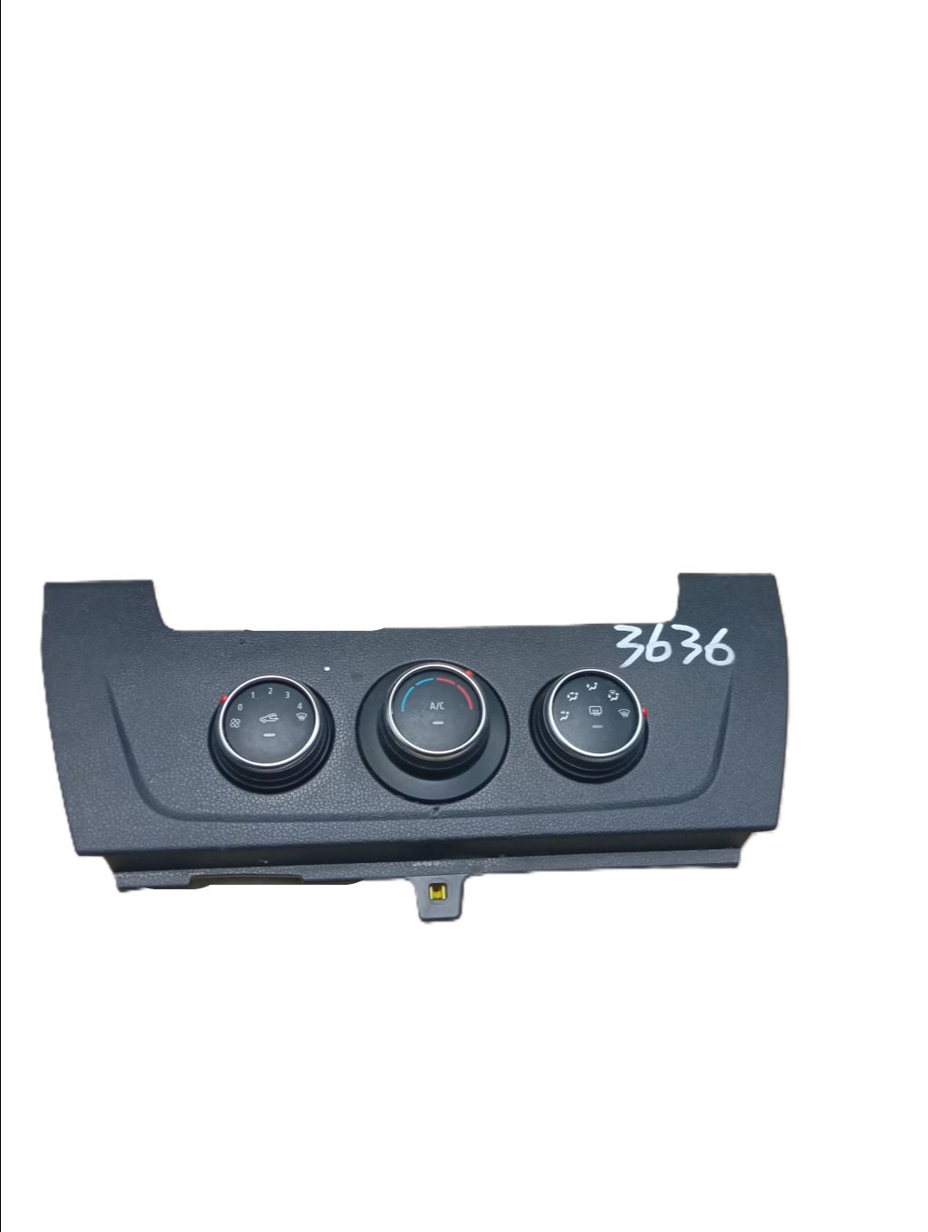piece_RENAULT MASTER  BLOC COMMANDE CHAUFFAGE 275107490R