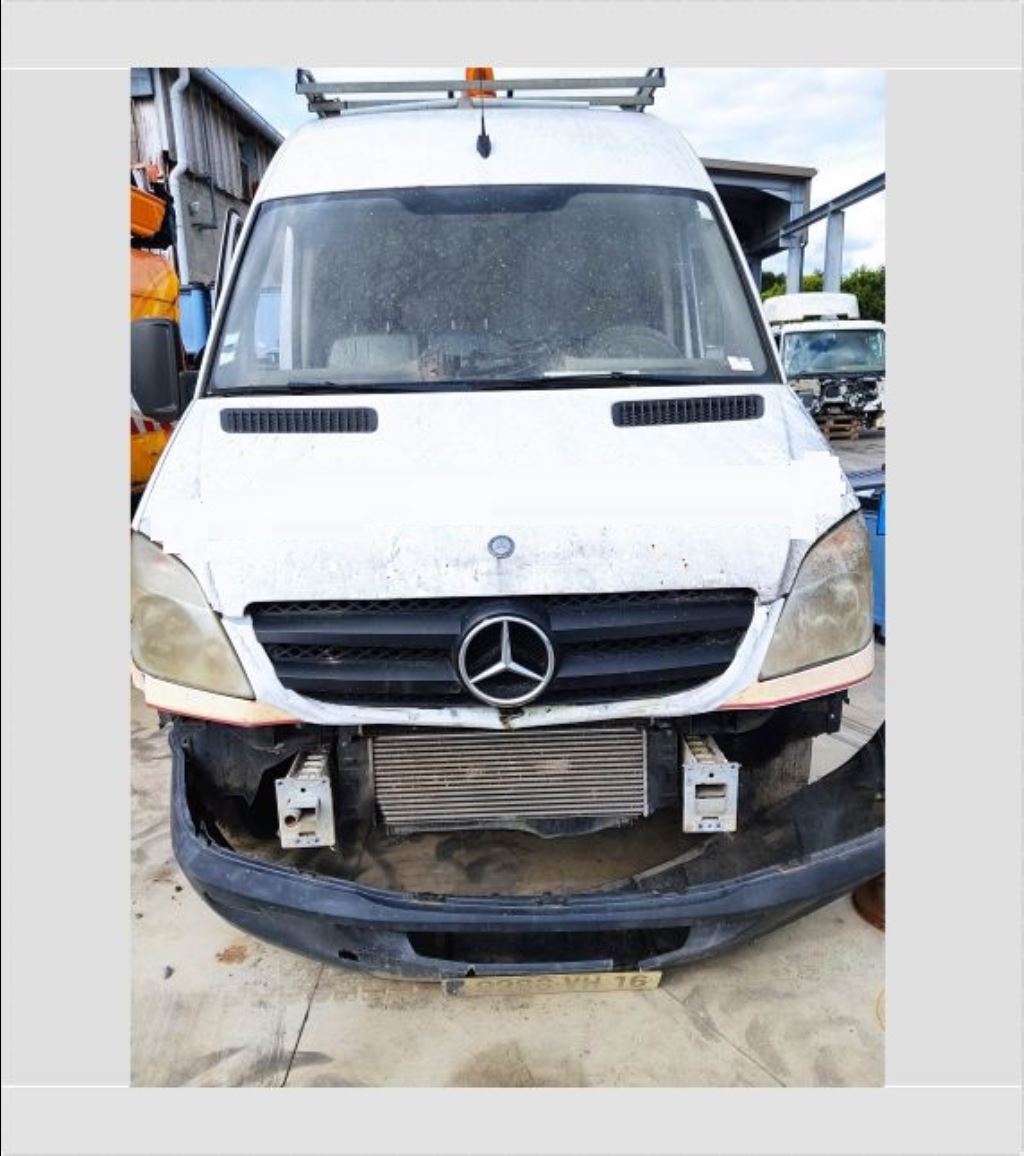 piece_MERCEDES SPRINTER 511D MASQUE AVANT A9068800203
