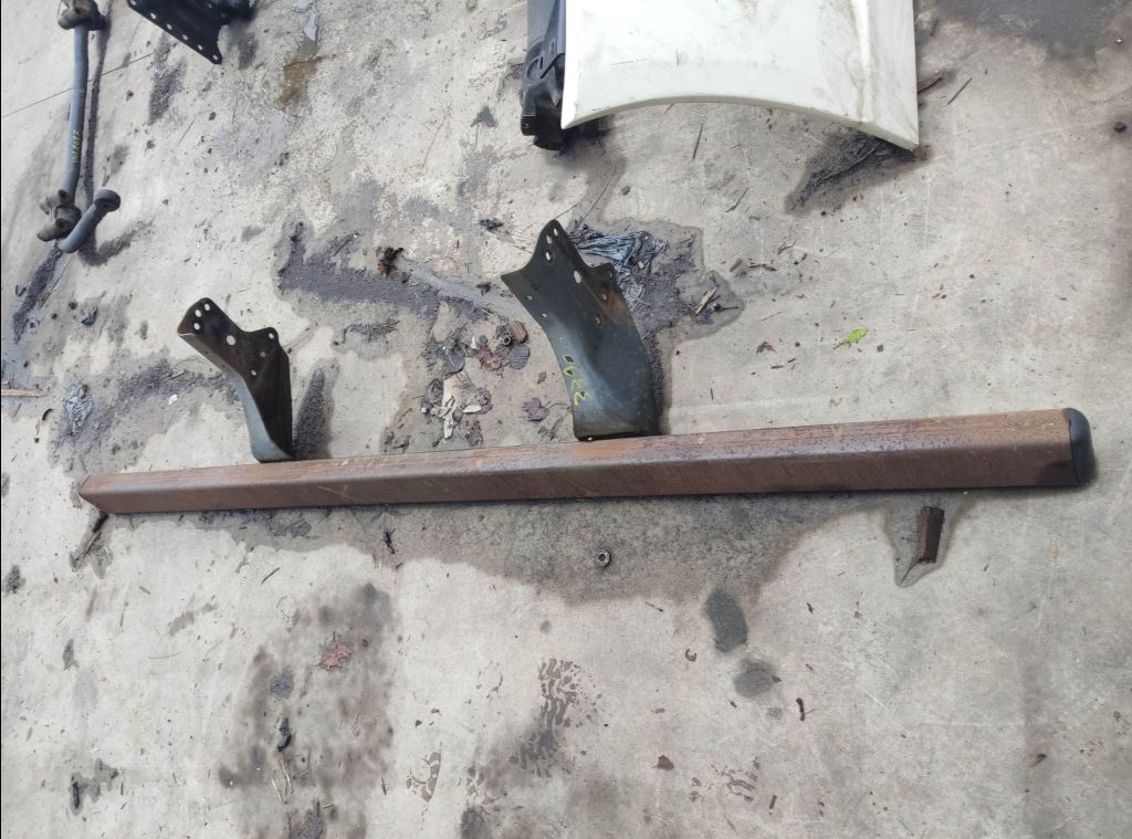 piece_MERCEDES ATEGO BARRE ANTI ENCASTREMENT ARRIERE A9675202112