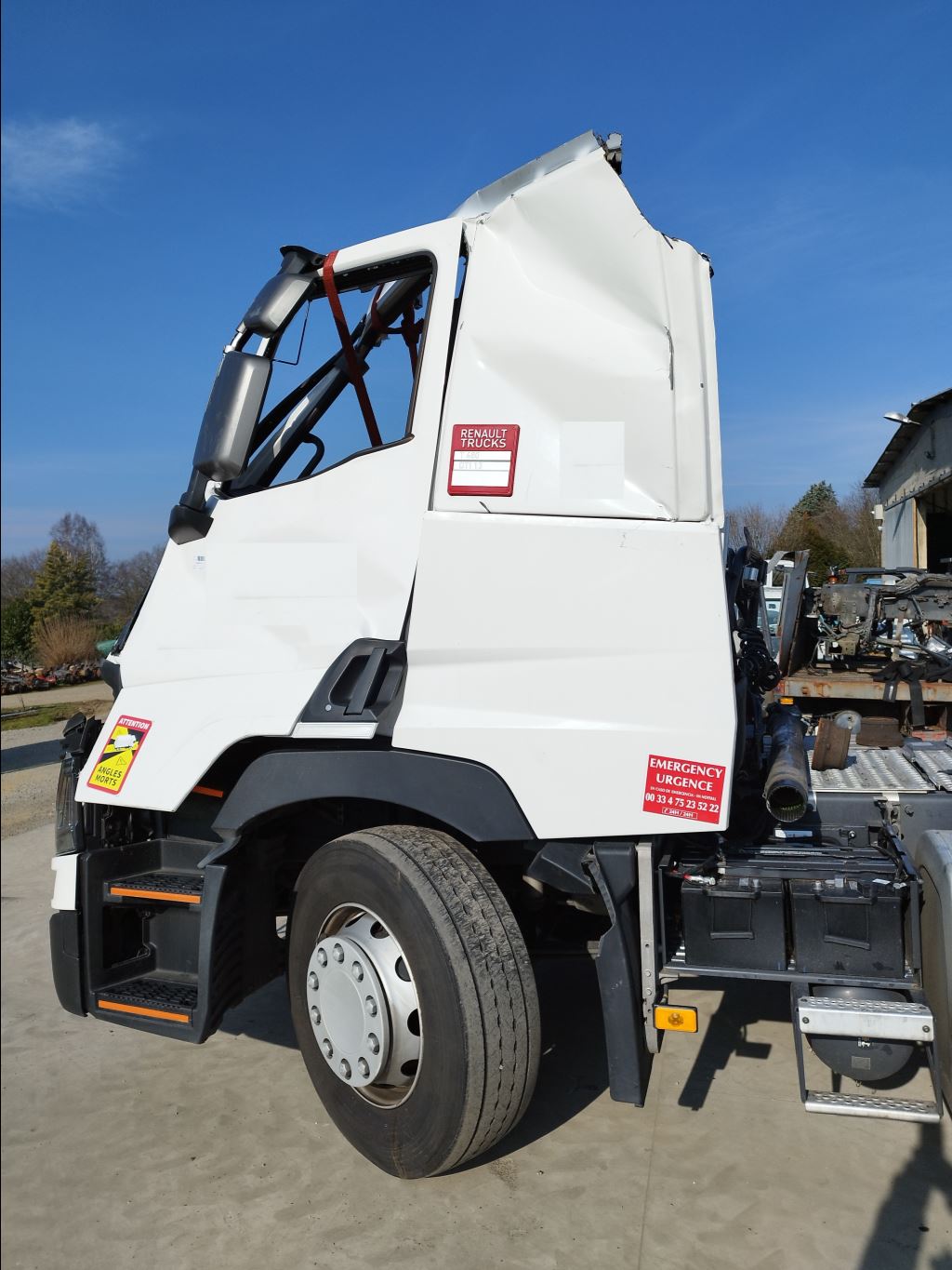 piece_RENAULT T  DEMI AILE ARRIERE AVANT GAUCHE 7422087691