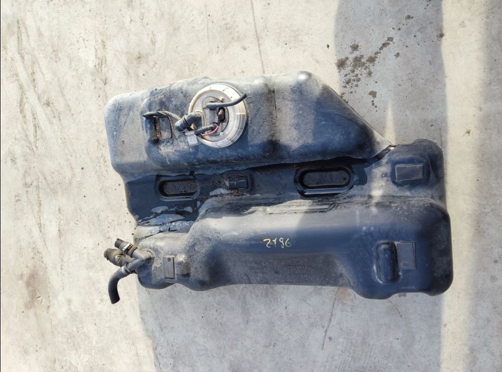 piece_IVECO IVECO 3 RESERVOIR CARBURANT 504135946