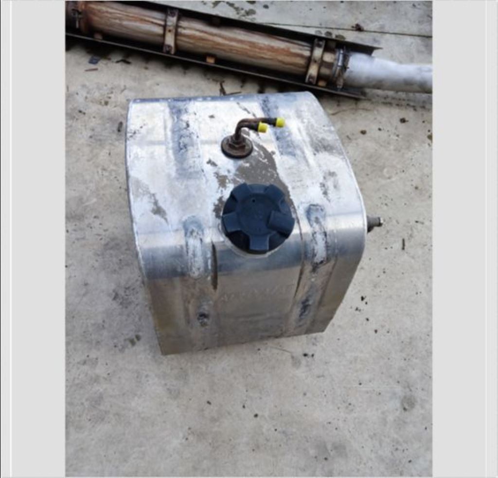 piece_RENAULT MIDLUM RESERVOIR CARBURANT DE FRIGO 20050598