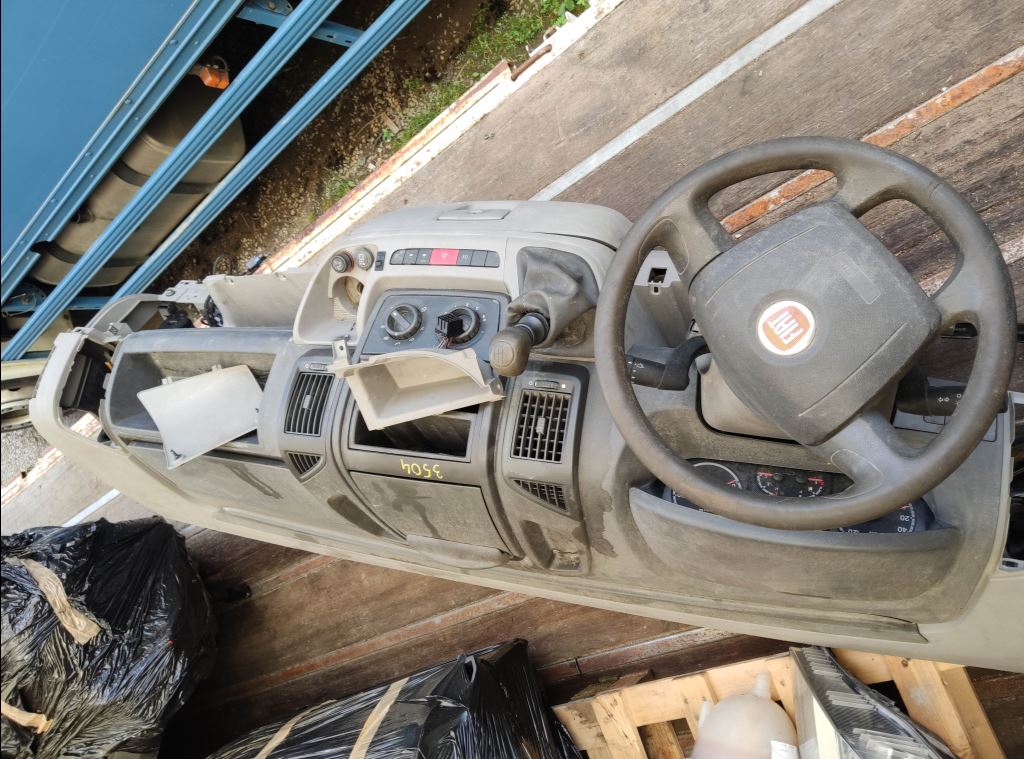 piece_FIAT DUCATO  VOLANT DE DIRECTION 735421125