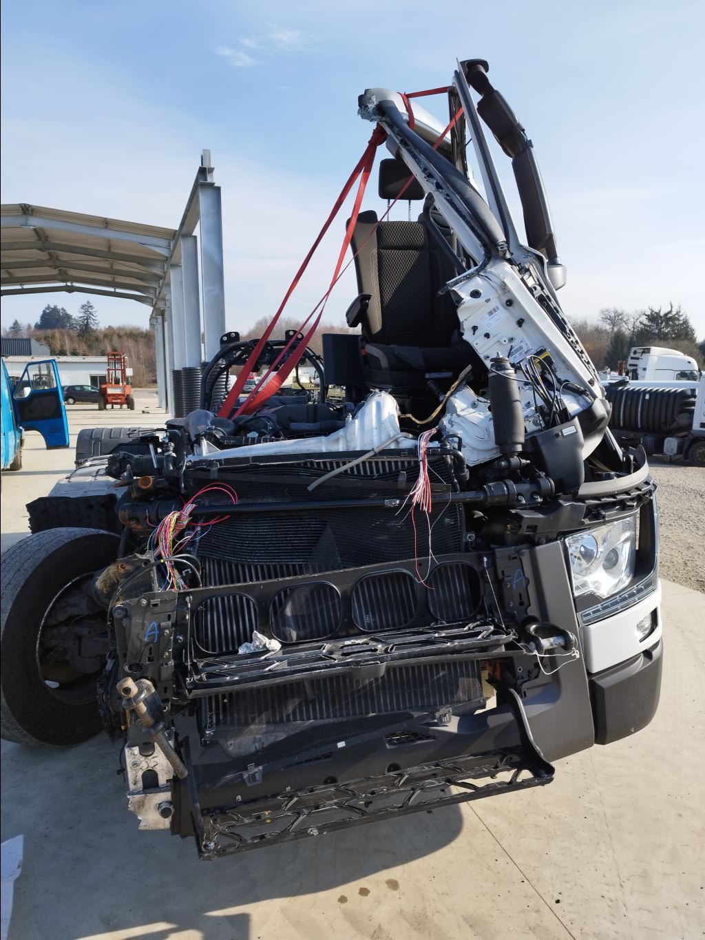 piece_RENAULT T LAMES DE SUSPENSION ARRIERE DROIT 7423317819