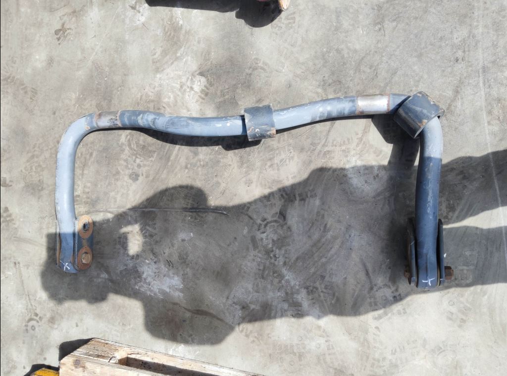 piece_RENAULT PREMIUM  BARRE STABILISATRICE ARRIERE 7423855298