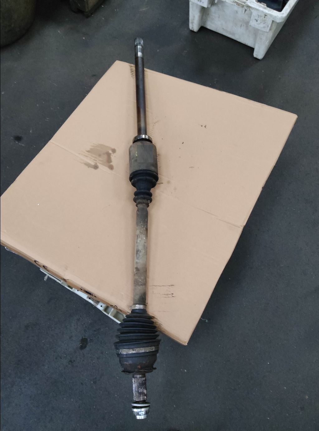 piece_PEUGEOT BOXER  CARDAN AVANT DROIT 3273PJ