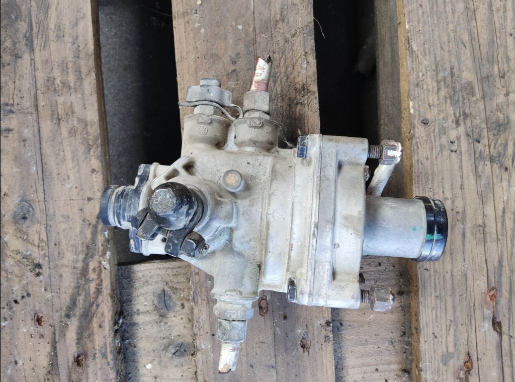 piece_RENAULT M210 13 C VALVE CORRECTEUR DE FREINAGE 4757100357
