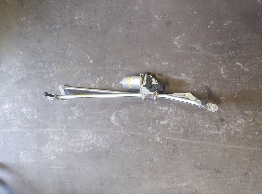 piece_RENAULT MASTER 4 TIMONERIE ESSUIE GLACE 8200734788