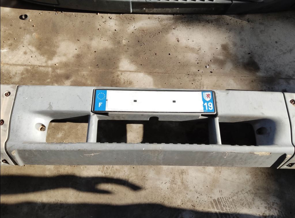 piece_MERCEDES ATEGO PARE CHOC AVANT