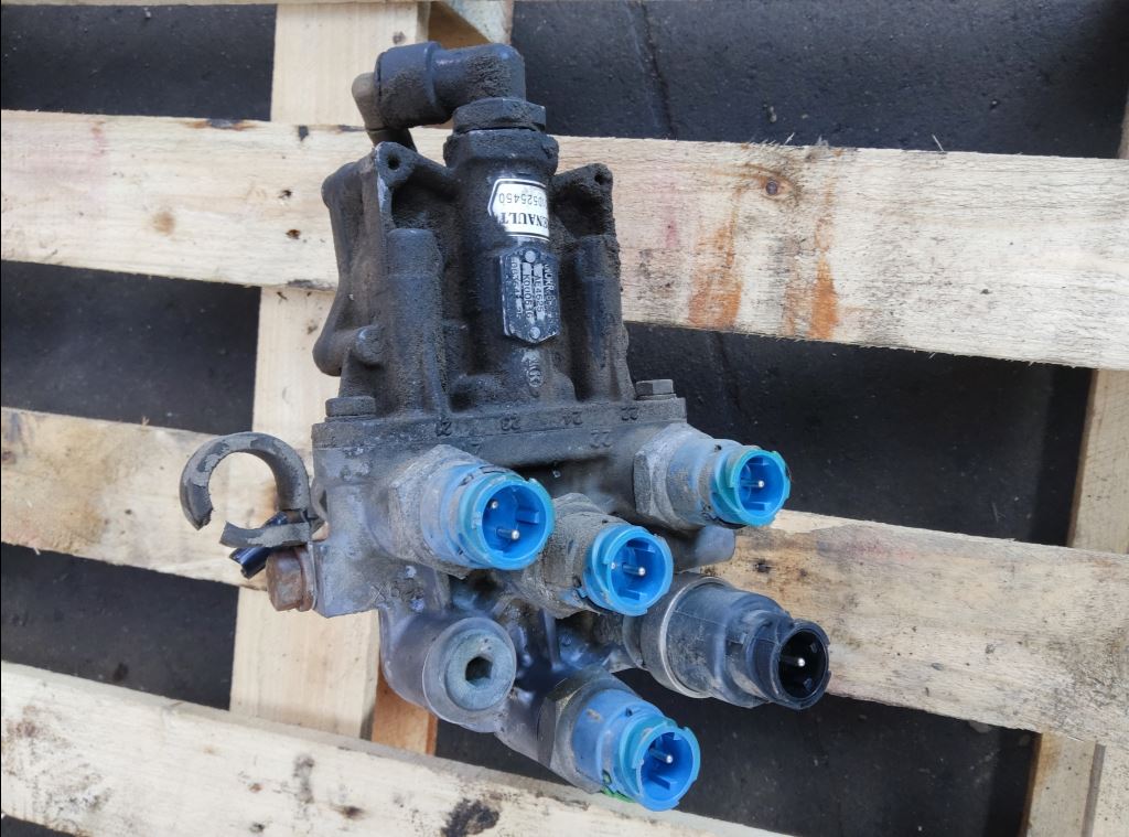 piece_RENAULT 270.19  VALVE 4 VOIES 5010525450