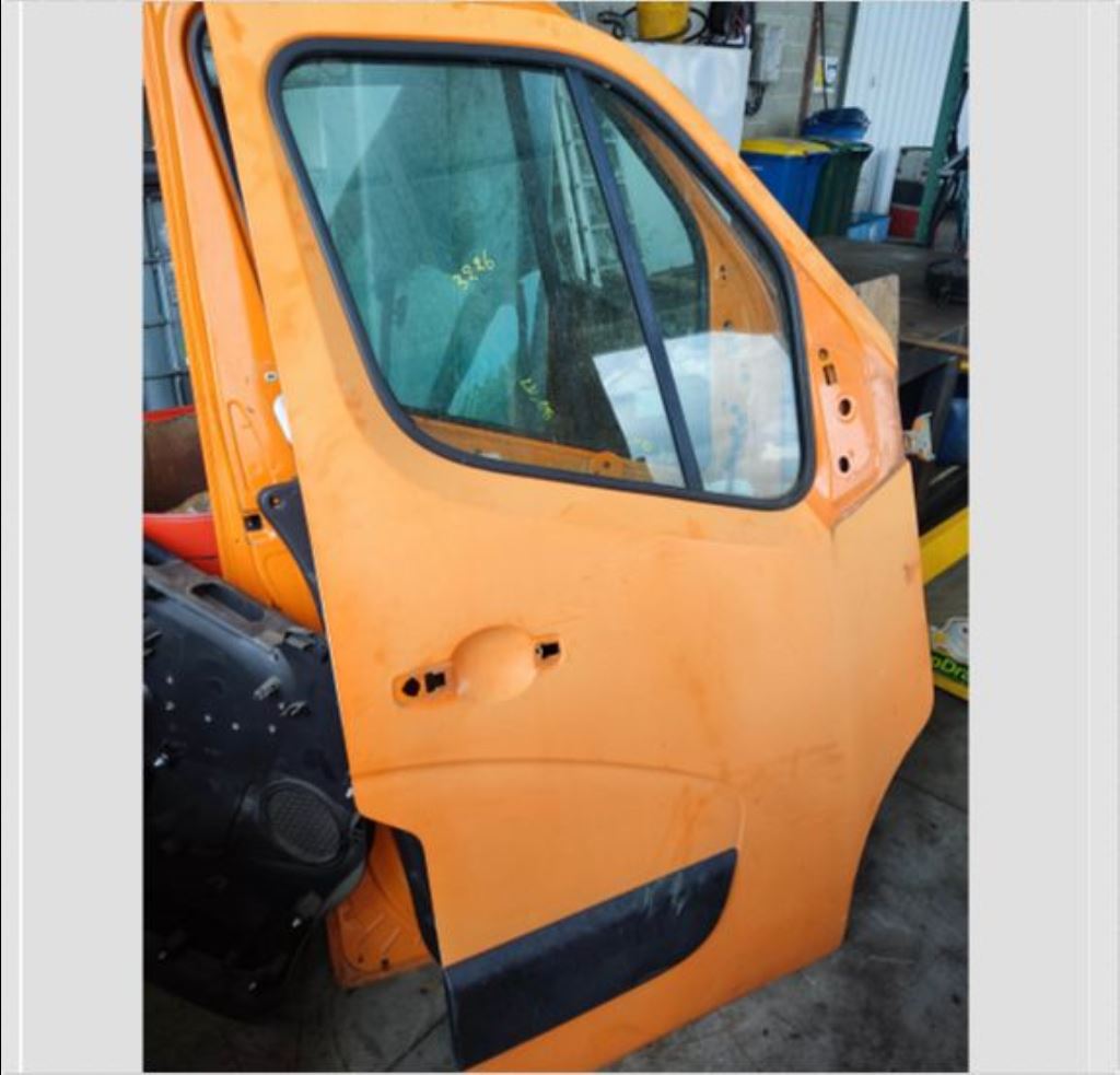 piece_RENAULT MASTER PORTE AVANT DROITE 801009976R