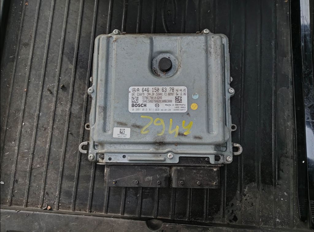 piece_MERCEDES SPRINTER 511D BOITIER GESTION MOTEUR A6461506378