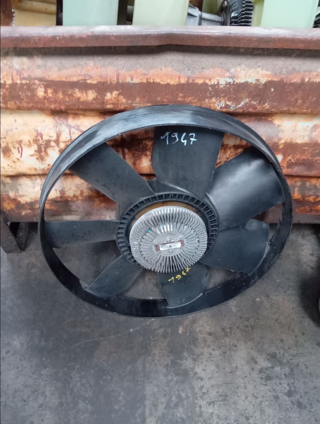 piece_IVECO 80E18 VENTILATEUR MOTEUR 500392864