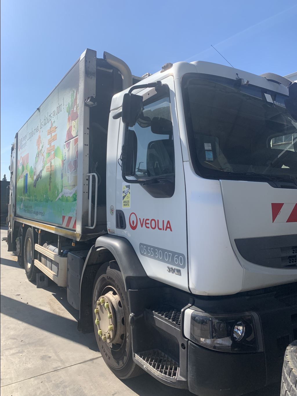 piece_RENAULT PREMIUM  MARCHEPIED GAUCHE 5010578376 20593721