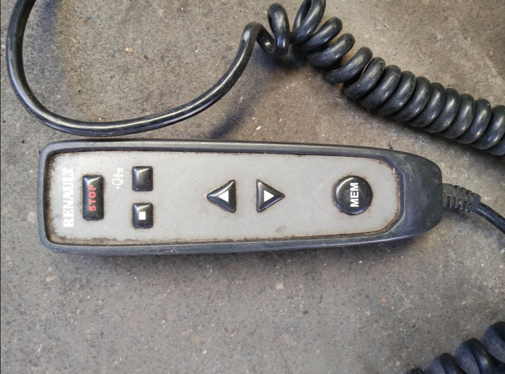 piece_RENAULT PREMIUM  TELECOMMANDE DE SUSPENSION 20756755